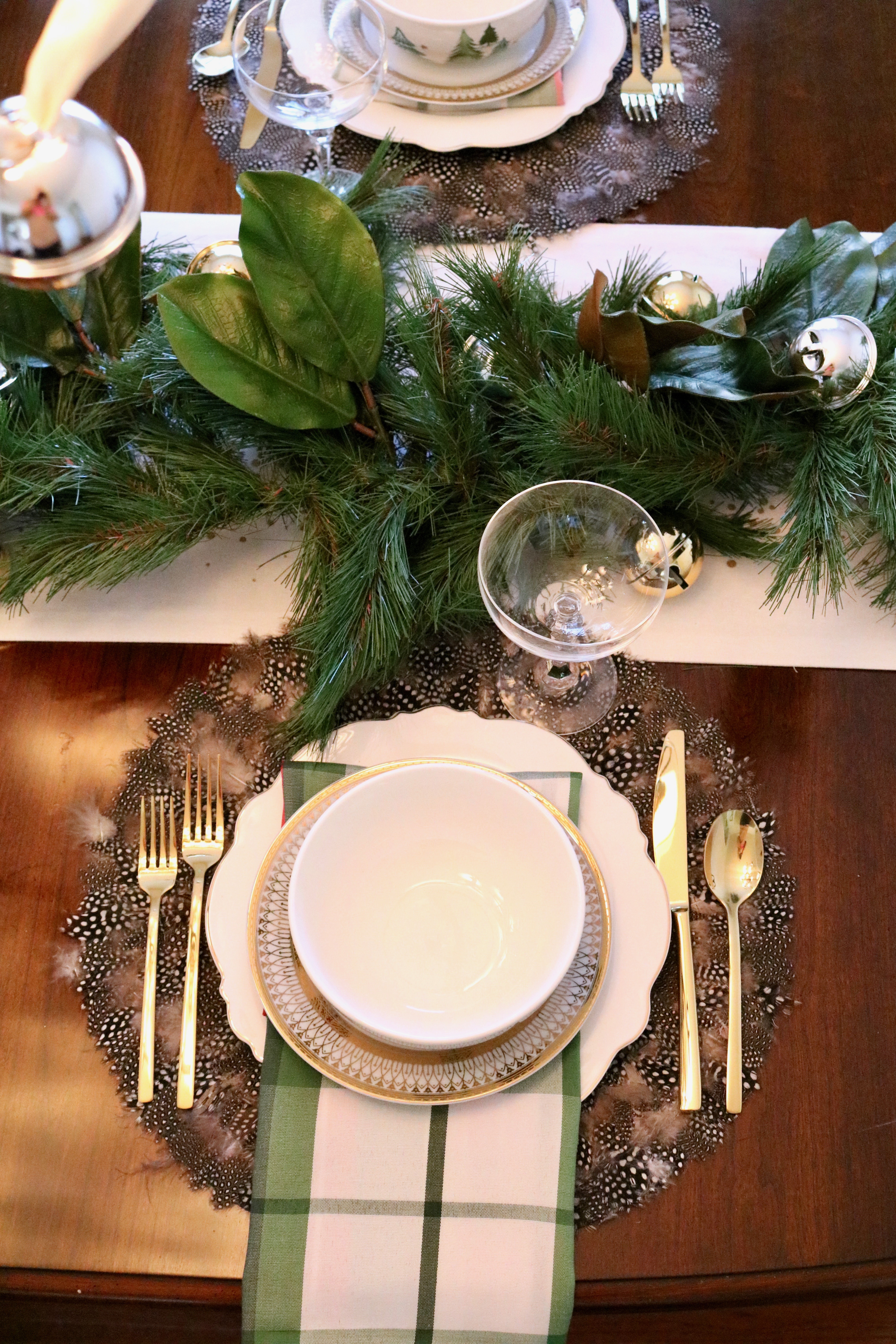 Holiday Tablescape with Joss & Main - Reese's Hardwear